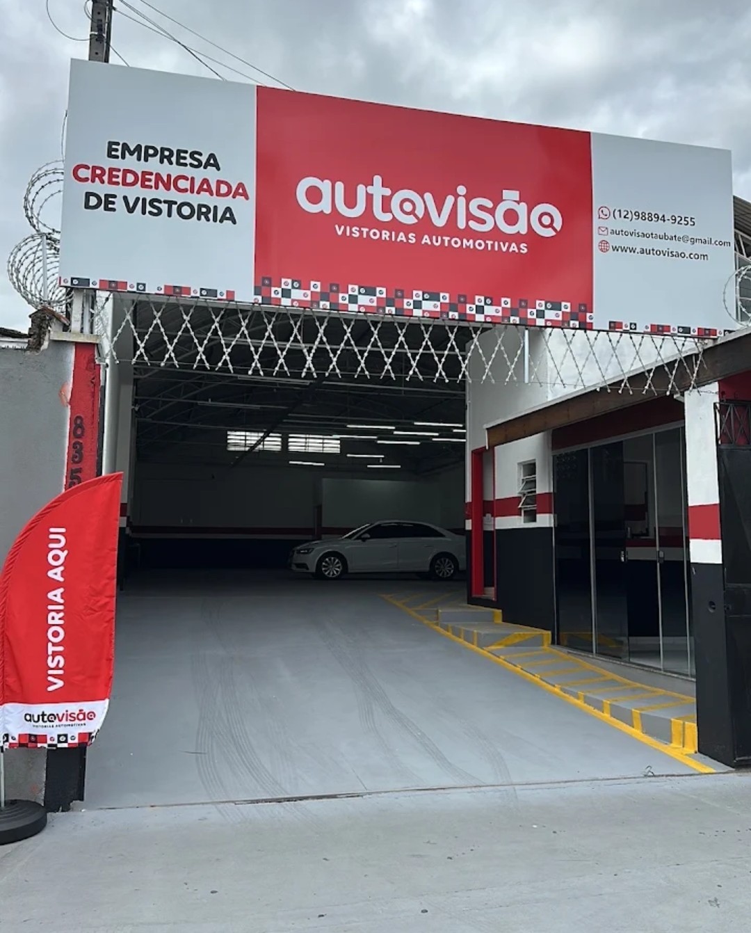 Fachada da unidade AutoVisão em Taubaté